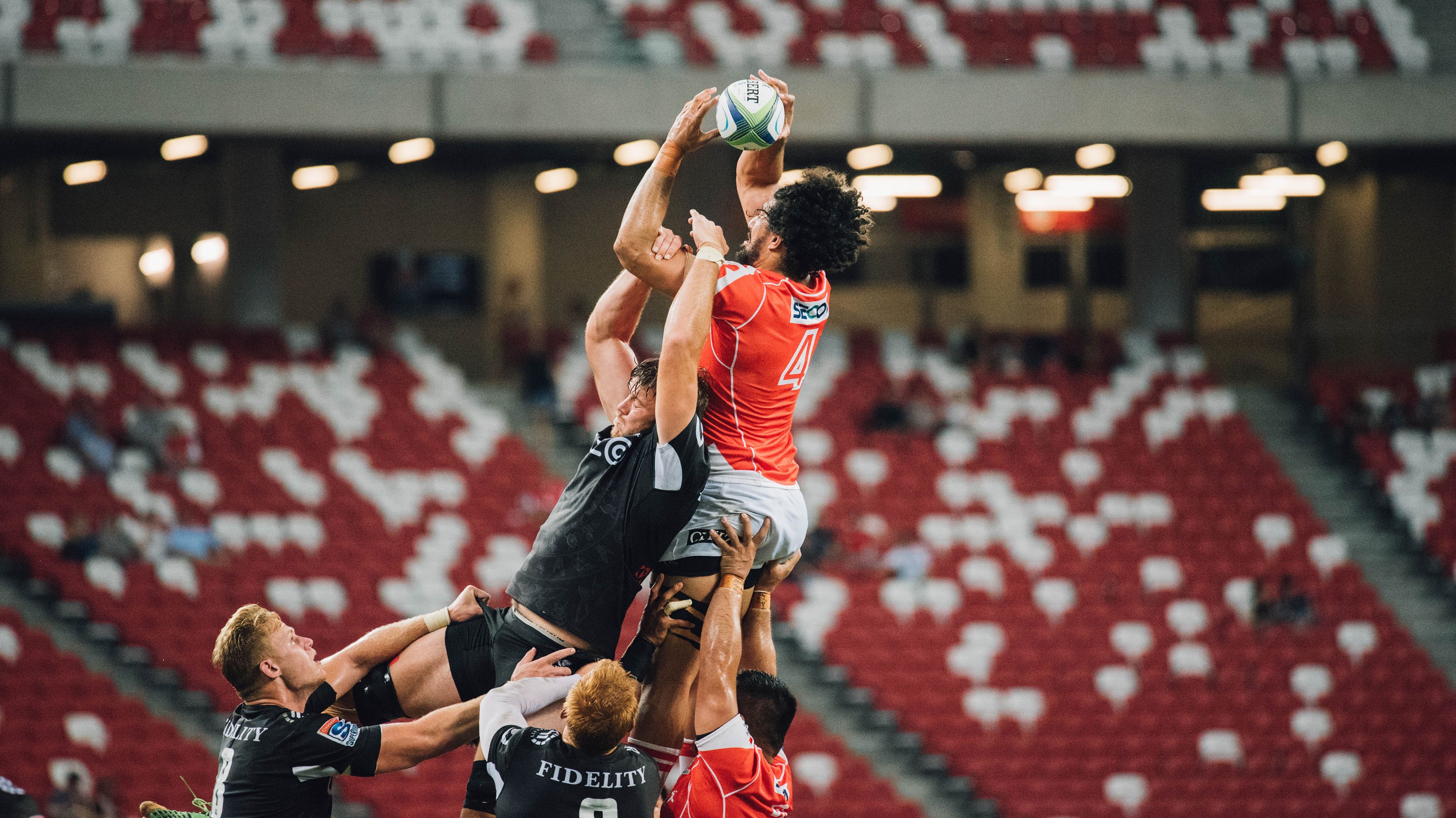 极限飞盘和水上漂流跨界比赛，运动方式的创新融合，极限飞盘的比赛在国际上大的赛事