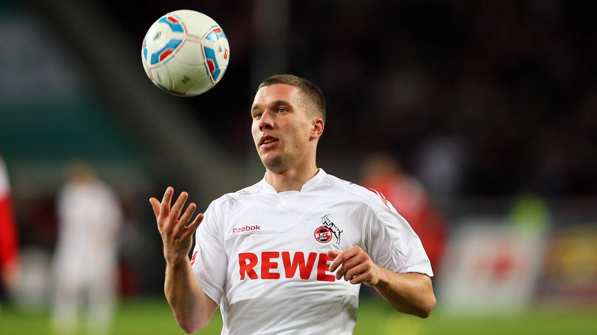 欧国联决赛前瞻,球队备战齐心协力